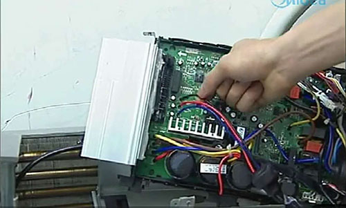 信阳美的空调电话是多少